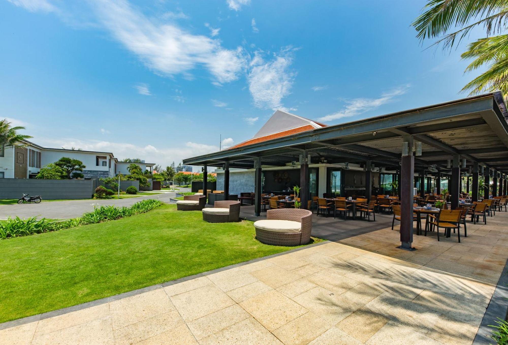 Emblem Sea 3 Bedroom Villas Da Nang Exterior foto